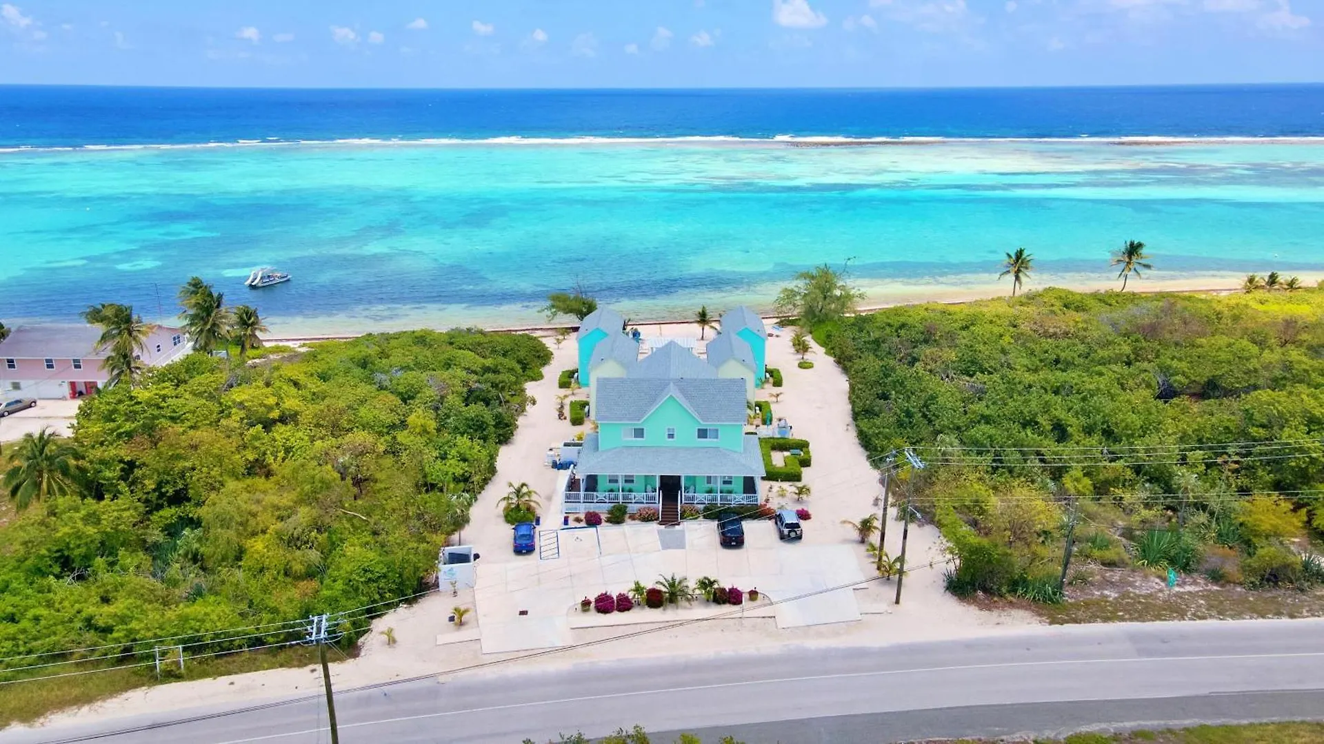 The One Love At Cottages Sand Bluff 0*,